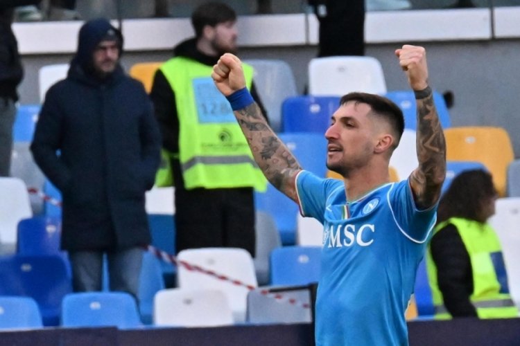 Matteo Politano, 2027'ye kadar Napoli'de