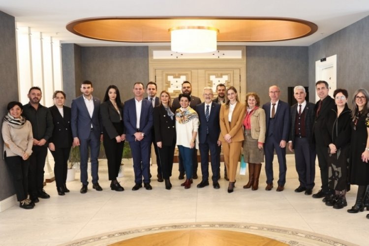 Peja Belediyesi'nde kardeş kent Nil&uuml;fer'e ziyaret