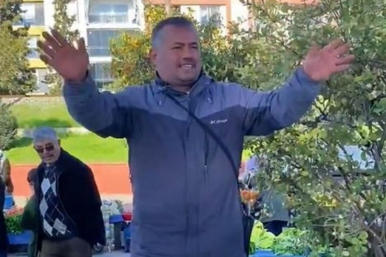 Aydınlı simit&ccedil;inin başkan adaylarına desteği g&uuml;ld&uuml;rd&uuml;
