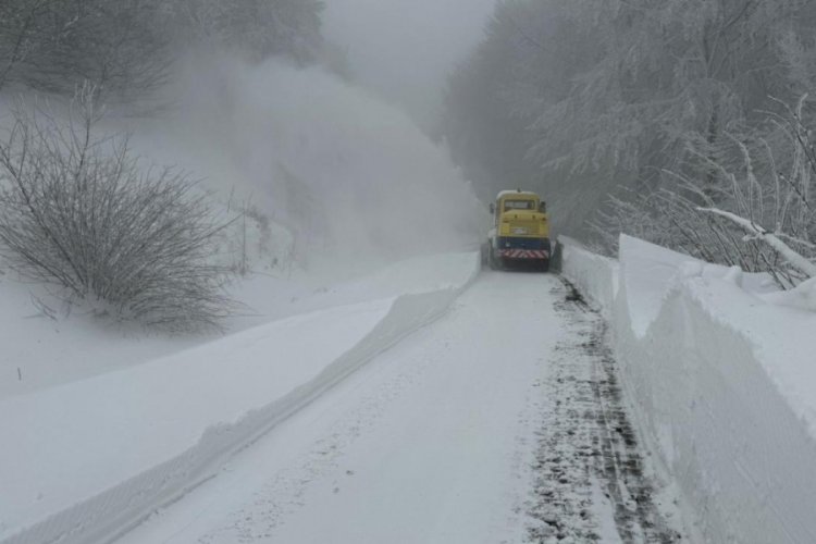 Kırklareli'nde kar kalınlığı 1 metreyi aştı