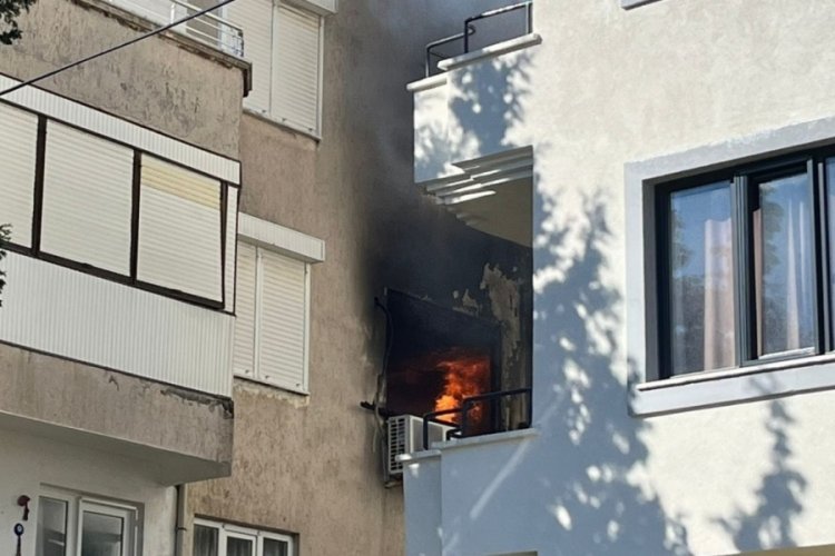 Balıkesir'de evde &ccedil;ıkan yangında bir kişi yaralandı