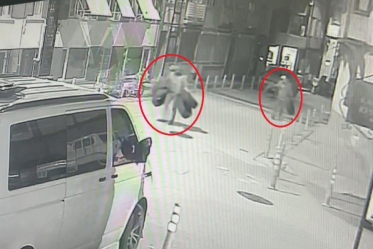 Bursa'da tarihi bir evden yaklaşık 10 g&uuml;n boyunca eşya &ccedil;alan hırsızlar yakalandı