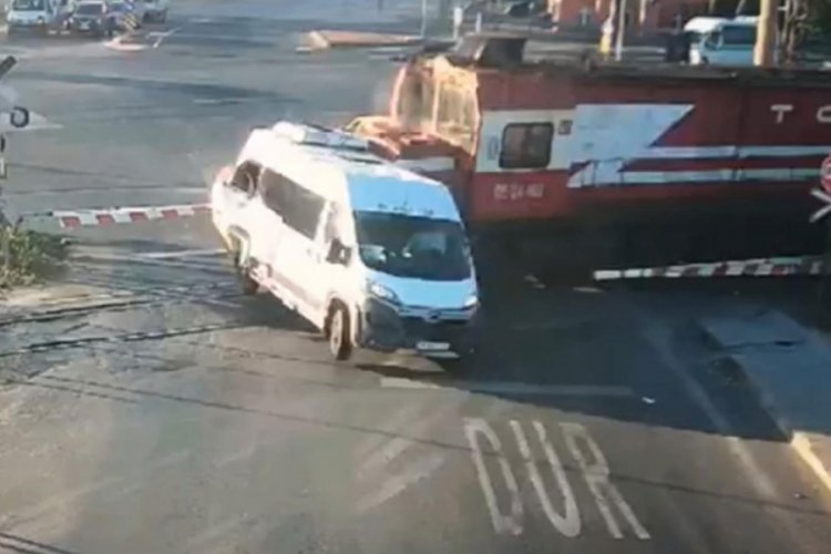 7 kişinin &ouml;ld&uuml;ğ&uuml; tren kazasıyla ilgili yeni gelişme