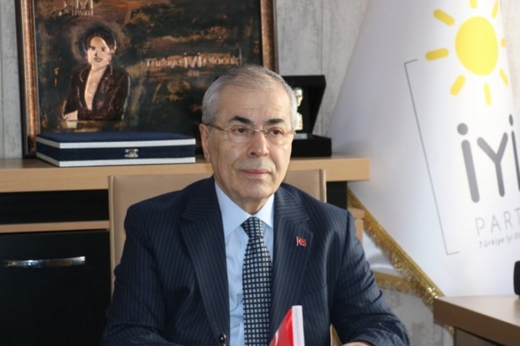 İYİ Parti Sivas Belediye Başkan adayı Mehmet Ceylan adaylıktan &ccedil;ekildi