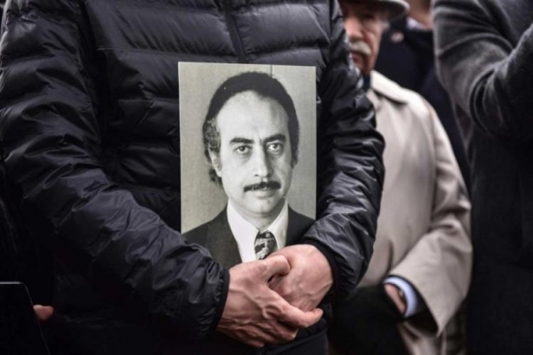 Gazeteci Yazar Abdi İpek&ccedil;i kimdir? Gazeteci Yazar Abdi İpek&ccedil;i ne zaman &ouml;ld&uuml;r&uuml;ld&uuml;? Gazeteci Yazar Abdi İpek&ccedil;inin &ouml;l&uuml;m yıld&ouml;n&uuml;m&uuml; ne zaman?