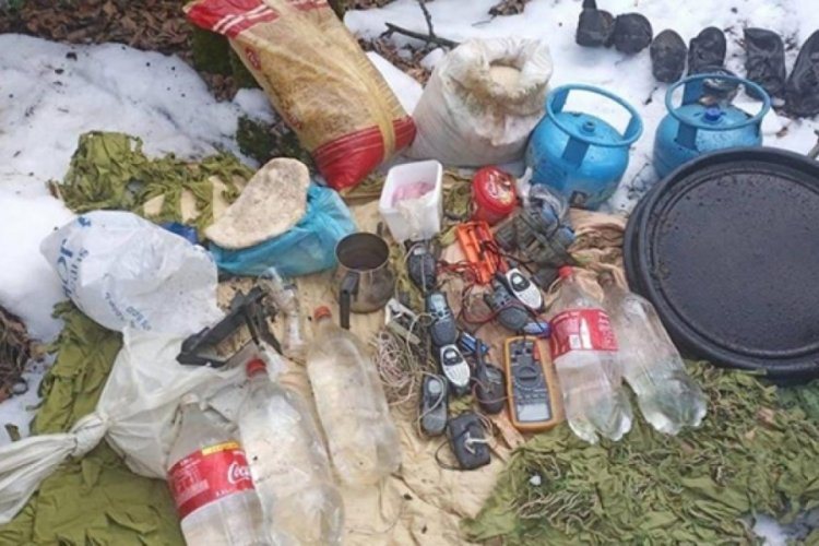 Diyarbakır'da roketatar, m&uuml;himmat ve uyuşturucu ele ge&ccedil;irildi