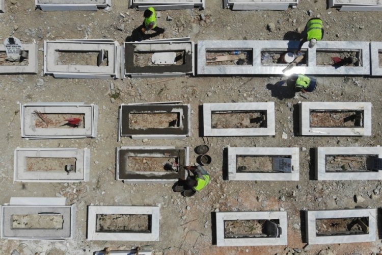 Hatay'da &ouml;l&uuml;mlerin yaşandığı bin 759 binadan 975'inin ruhsatsız olduğu ortaya &ccedil;ıktı