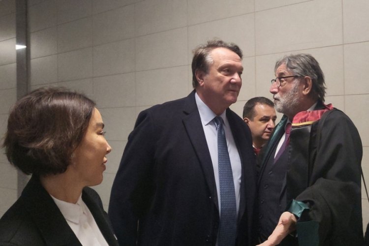 &Ccedil;arşı grubu &uuml;yelerinin Gezi Parkı davasını izleyen Hasan Arat'tan a&ccedil;ıklama