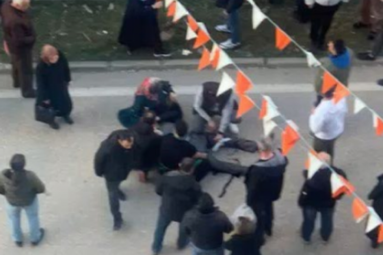 Bursa'da sokak ortasında silahlı saldırı