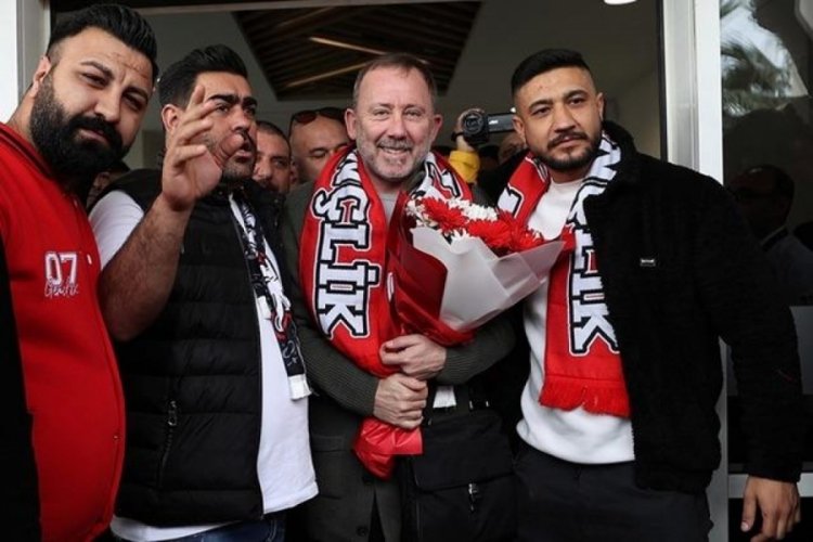 Antalyaspor cephesinden Fenerbah&ccedil;e ma&ccedil;ı &ouml;ncesi iddialı a&ccedil;ıklama