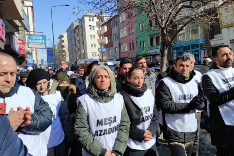 Kars'ta DEM Parti'nin '&Ouml;zg&uuml;rl&uuml;k Y&uuml;r&uuml;y&uuml;ş&uuml;' başladı