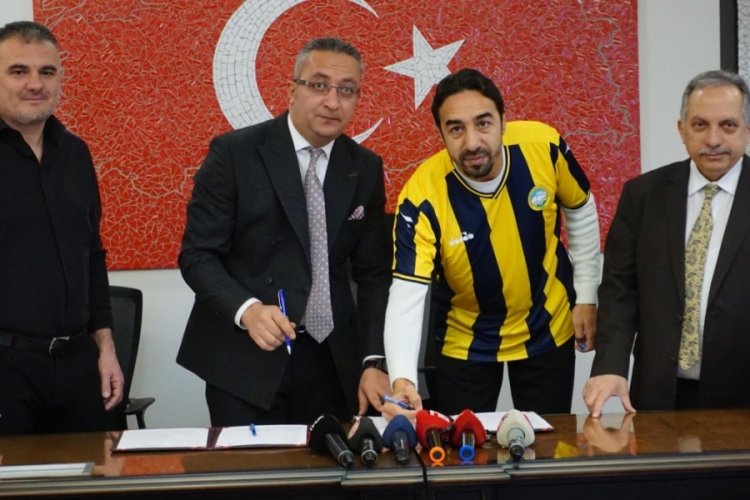 Talasg&uuml;c&uuml; Belediyespor, İbrahim &Ouml;zt&uuml;rk'&uuml; transfer etti