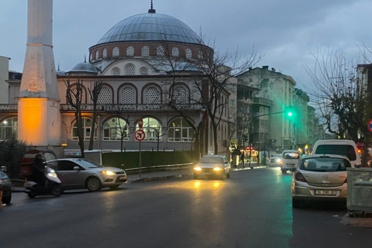 Bursa Yıldırım'da dar cadde ve park sorunu yaşanıyor