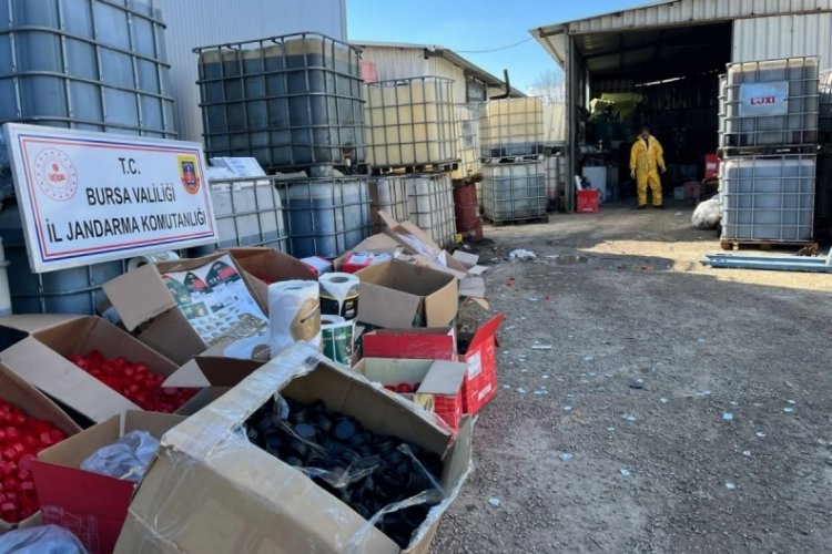 Bursa'da ka&ccedil;ak akaryakıt&ccedil;ılara jandarma baskını