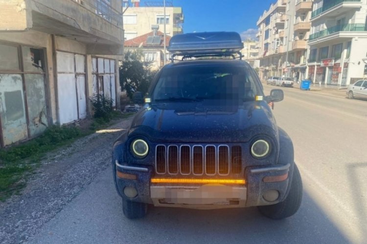 Antalya'da &ccedil;akar lambaları s&ouml;k&uuml;len ara&ccedil;lar trafikten de men edildi