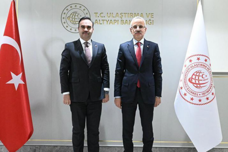 Bakan Uraloğlu ve Bakan Kacır g&ouml;r&uuml;şt&uuml;