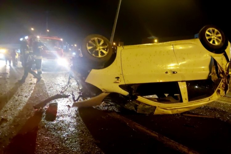 Tekirdağ'da kontrolden &ccedil;ıkan ara&ccedil; metrelerce savruldu