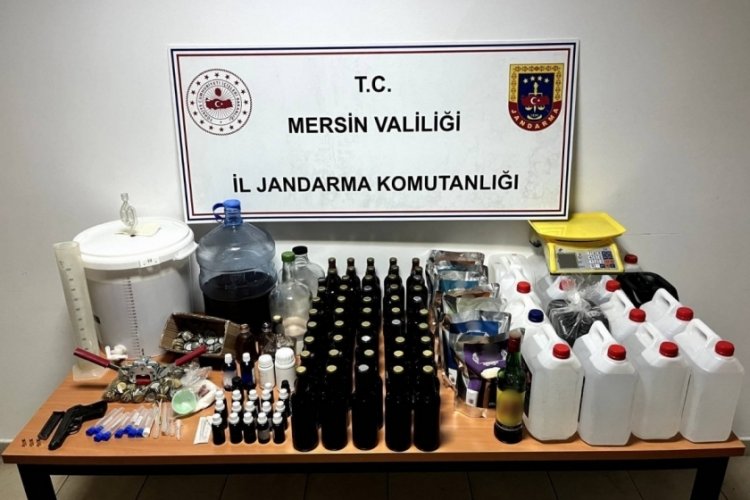 Mersin'de sahte i&ccedil;ki &uuml;retip satan ş&uuml;pheli yakalandı