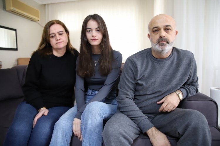 3 g&uuml;n enkazda kalan aile yaşadıklarını anlattı