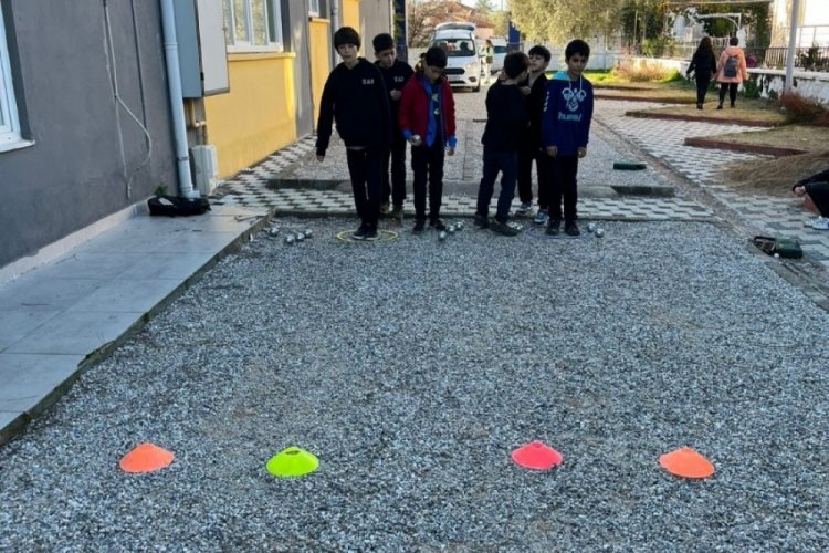 Muğla'da &ccedil;ocuklar bocce ile tanıştı