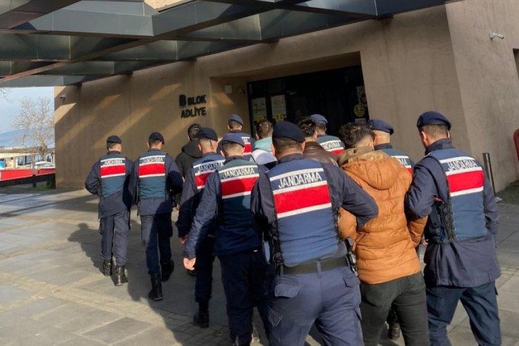 &Ccedil;anakkale'de kablo hırsızlığı ş&uuml;phelileri yakalandı