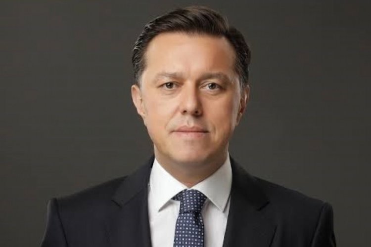 Nebi Hatipoğlu'ndan &Ouml;zg&uuml;r &Ouml;zel'e cevap