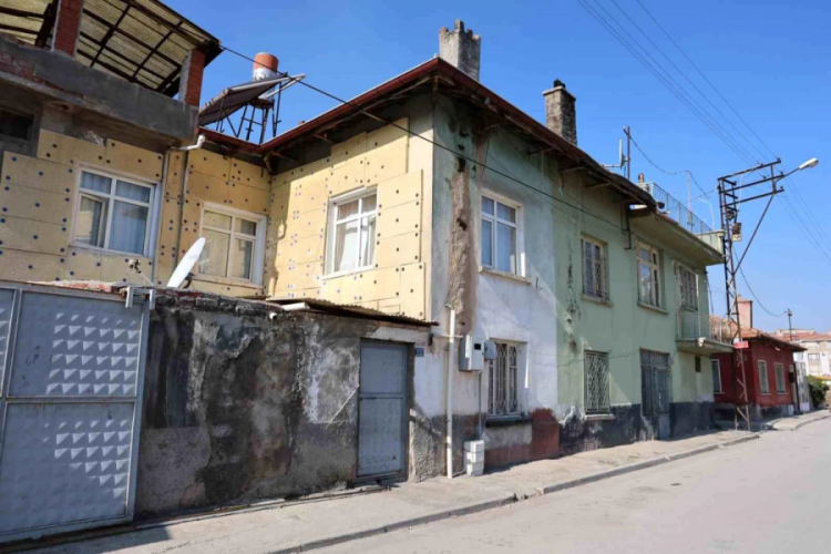 B&ouml;cek ilacından &ouml;ld&uuml;! Kiracı tutuklandı