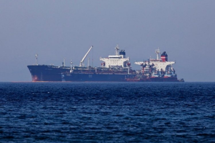 Avrupa'nın Rus petrol &uuml;r&uuml;nlerine ambargosunun ilk yılında ticaret rotaları tamamen değişti