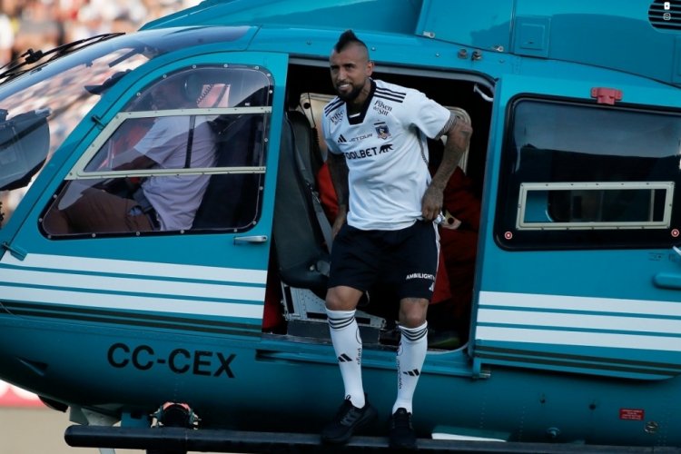 İstanbul'da Vidal, helikopter ile geldi, ata bindi, kılı&ccedil; kuşandı