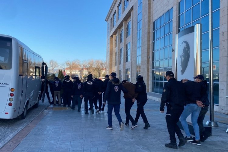 Uşak'ta Siberg&ouml;z-21 operasyonunda 10 kişi tutuklandı