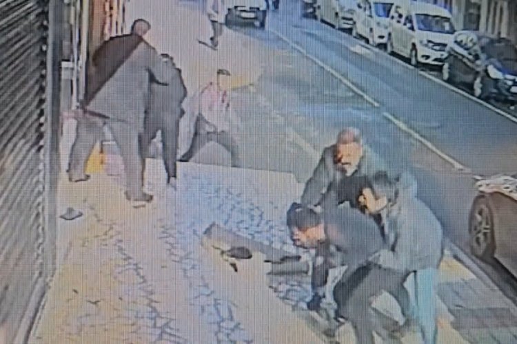 İstanbul'da evlenmek i&ccedil;in kuyumcu soydular