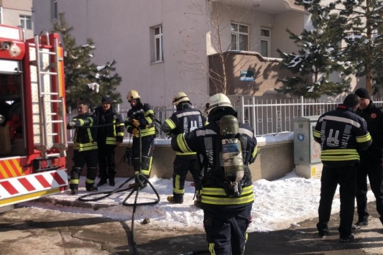 Erzurum'daki apartman yangını korkuttu