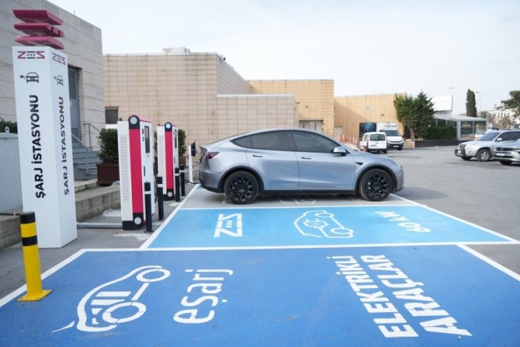 Elektrikli ara&ccedil; sahipleri uzun yola &ccedil;ıkmakta tedirgin