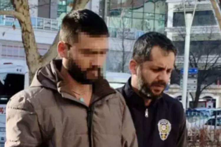 Kırşehir'de &ccedil;aldığı k&ouml;peğe eziyet etti! &Ccedil;ektiği g&ouml;r&uuml;nt&uuml;leri sahibine g&ouml;nderdi