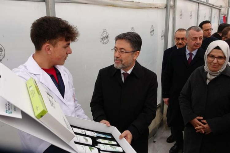 Bakan İbrahim Yumaklı: 12 ay boyunca hasat yapmak m&uuml;mk&uuml;n