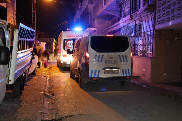 Adana'da akrabaların kavgasında silahlar &ccedil;ekildi: 6 yaralı