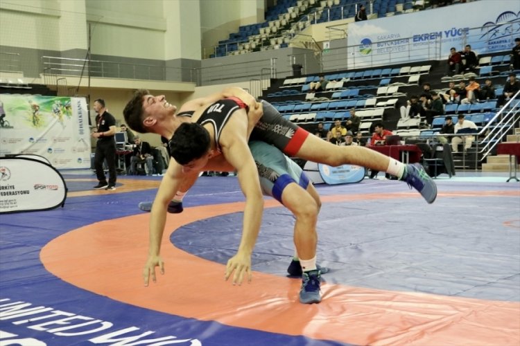 20 Yaş Altı Grekoromen G&uuml;reş T&uuml;rkiye Şampiyonası m&uuml;sabakaları devam ediyor