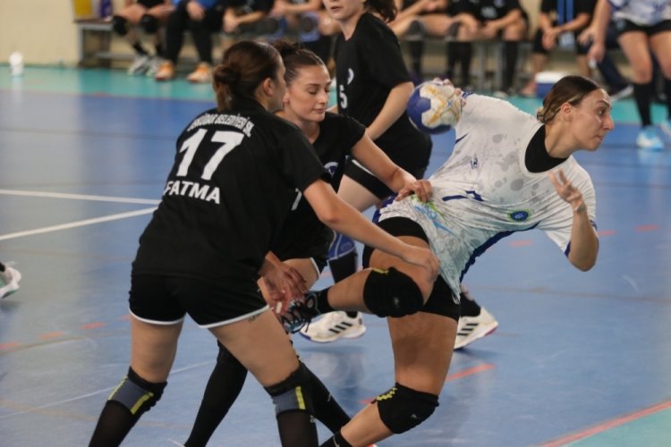Bursa B&uuml;y&uuml;kşehir Belediyespor'un konuğu &Uuml;sk&uuml;dar Belediyespor