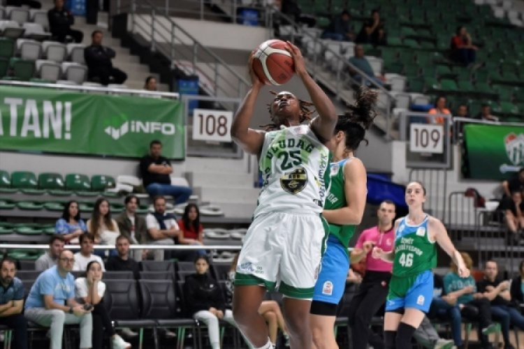 İzmit Belediyespor, Bursa Uludağ Basketbol'u mağlup etti