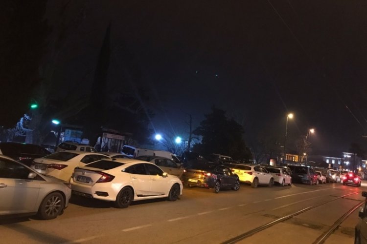 Bursa Ulu Cami'de sabah yoğunluğu