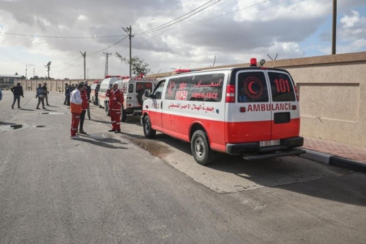 Gazze'de 6 yaşındaki Hind ve onu kurtarmaya giden Kızılay ekibinden haber alınamıyor