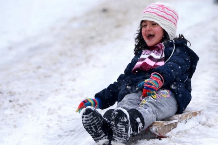 Bing&ouml;l Karlıova'da eğitime kar engeli