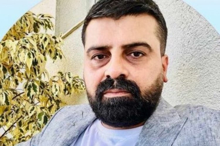 Mersin'de tırın altına giren l&uuml;ks otomobil hurdaya d&ouml;nd&uuml;: 1 &ouml;l&uuml;