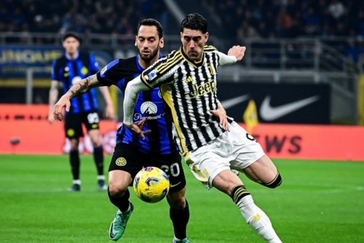 Hakan &Ccedil;alhanoğlu derbide Kenan Yıldız'ı &uuml;zd&uuml;!