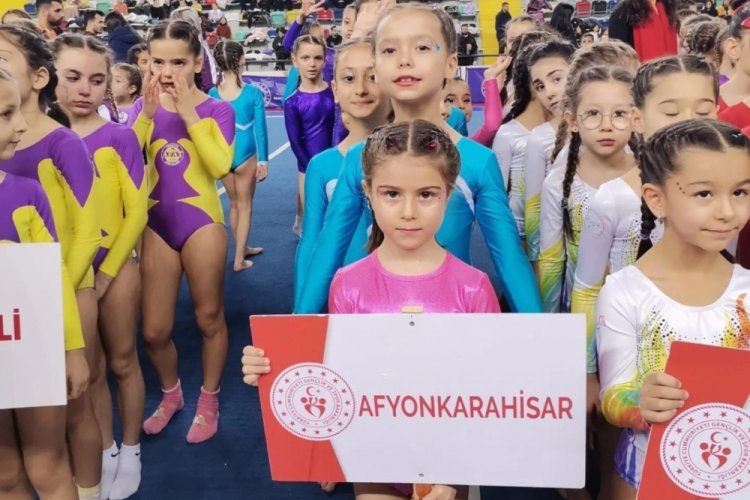 Afyonkarahisarlı cimnastik&ccedil;ilerden b&uuml;y&uuml;k başarı