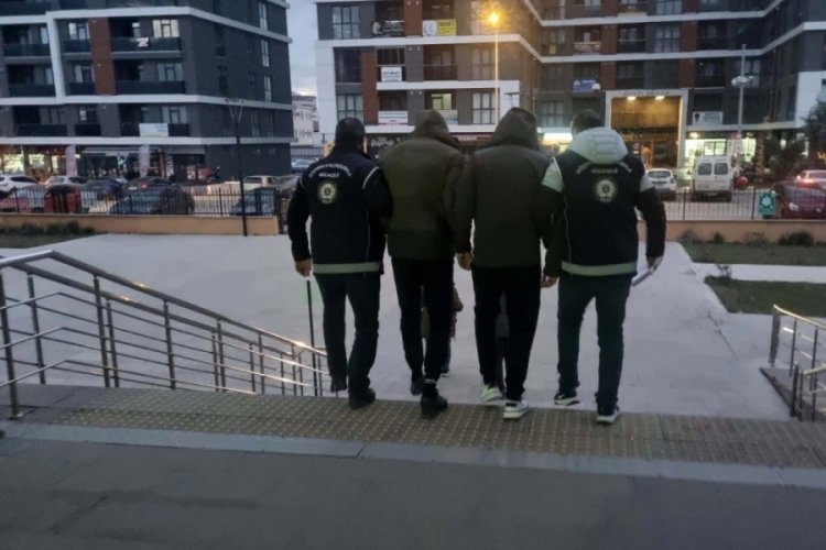 Edirne'de g&ouml;&ccedil;men ka&ccedil;ak&ccedil;ılarında 625 bin TL değerinde para yakalandı