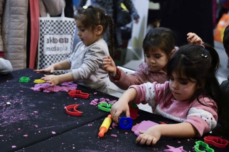 Ankara B&uuml;y&uuml;kşehir Belediyesi geleneksel yarıyıl &ccedil;ocuk festivaline ev sahipliği yaptı