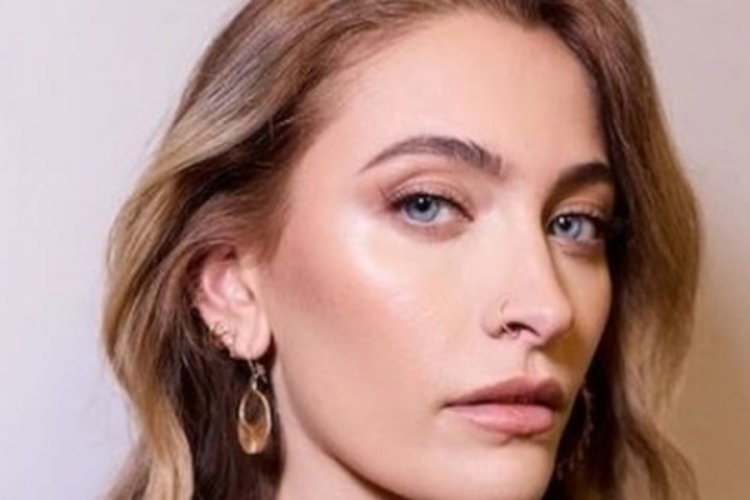 Michael Jackson'ın kızı Paris Jackson kırmızı halıda g&ouml;z kamaştırdı