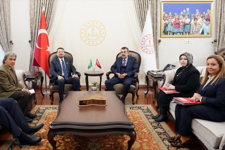 Milli Eğitim Bakanı Tekin &uuml;&ccedil; &uuml;lkenin Ankara b&uuml;y&uuml;kel&ccedil;isini kabul etti