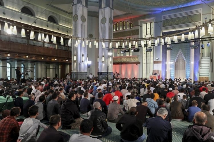Beştepe Millet Camii'nde yarın "Mira&ccedil; Gecesi Programı" d&uuml;zenlenecek